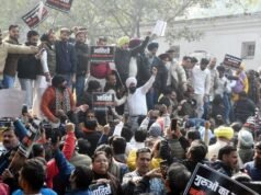 Atishi Row AAP Workers Protest Outside Jalandhar Cantt MLA Pargat Singh’s House After FIR Atishi row AAP protest in Jalandhar