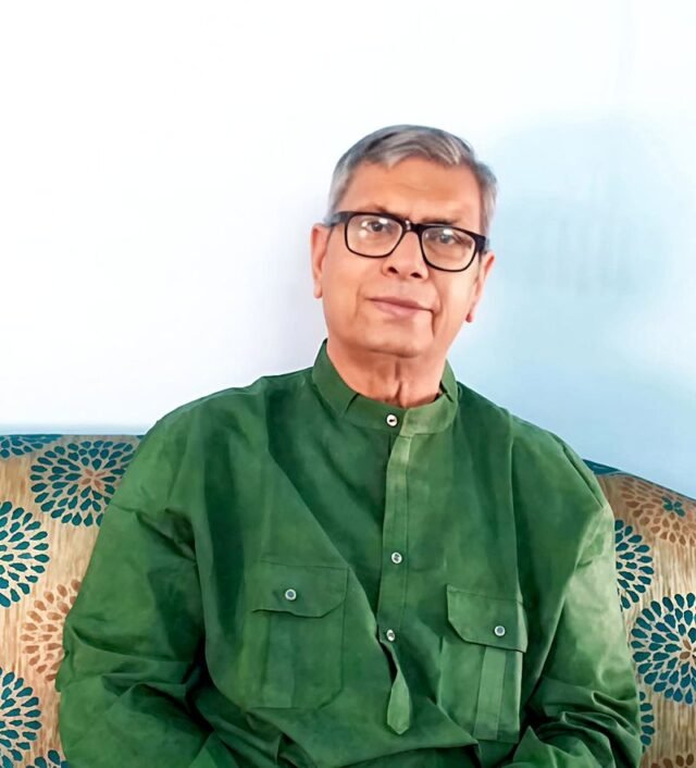 Haryana Governor Ashim Kumar Ghosh, wife take boat ride at Haryana Governor Ashim Kumar Ghosh, wife take boat ride at Siswan Lake - The Tribune