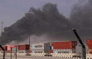 Kuwait says an oil tanker hit in Iranian attack at Dubai port, warns of possible oil spill Kuwait says an oil tanker hit in Iranian attack at Dubai port, warns of possible oil spill