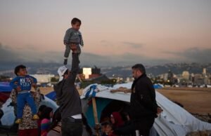 More than 200,000 fled Lebanon for Syria in March: UNHCR More than 200,000 fled Lebanon for Syria in March: UNHCR