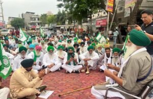 Tension mounts in Faridkot as farmers protest enters Day 2; traffic crippled – The Tribune Tension mounts in Faridkot as farmers protest enters Day 2; traffic crippled - The Tribune
