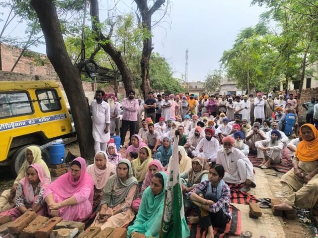 Villagers gherao police station over ‘disputed’ land in Bathinda - The Tribune