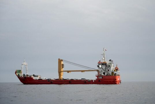 India-flagged vessels start sailing out of Hormuz India-flagged vessels start sailing out of Hormuz