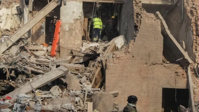 Major Russian attack on Ukraine kills four, wounds dozens