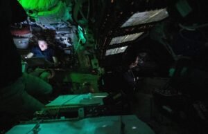 Artemis mission approaches lunar loop for first flyby since 1972 Artemis mission approaches lunar loop for first flyby since 1972