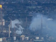 Explosions, fire at crucial Australian refinery sparks fuel supply fears Explosions, fire at crucial Australian refinery sparks fuel supply fears