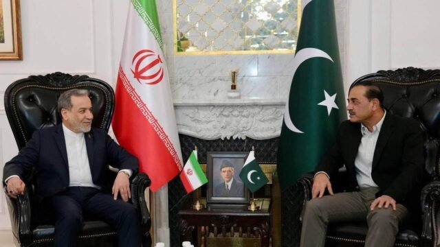Iran's Foreign Minister Araghchi meets Pakistan Army chief Munir Iran's Foreign Minister Araghchi meets Pakistan Army chief Munir
