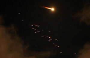 Israel says missiles fired by Iran as Trump pauses attack Israel says missiles fired by Iran as Trump pauses attack