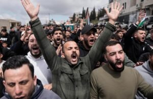 Israeli Army fire kills Palestinian teen in West Bank Israeli Army fire kills Palestinian teen in West Bank