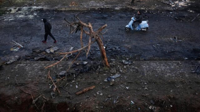 Israeli strike on Beirut kills senior Hezbollah commander Israeli strike on Beirut kills senior Hezbollah commander