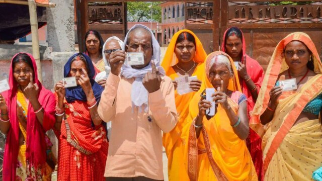 Rishabh Pant's Lucknow Super Giants side host Gill's Gujarat Titans (PTI)