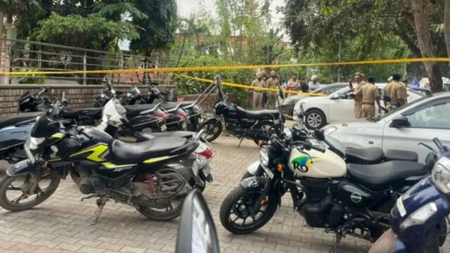 RCB vs CSK Live Cricket Score, IPL 2026: Stay updated with Ball by Ball Match Updates and Live Scorecard from Bengaluru. (Picture Credit: AP)