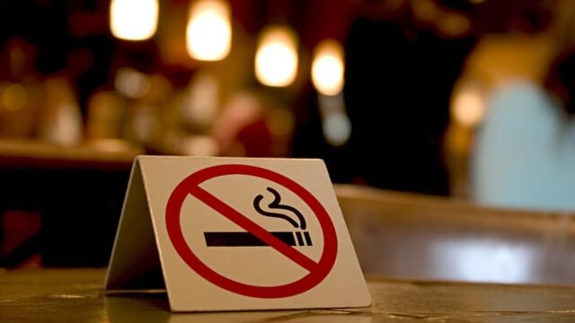U.K. agrees ban on cigarette sales for people born after 2008