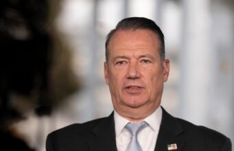 U.S. immigration agency interim head Todd Lyons to step down U.S. immigration agency interim head Todd Lyons to step down