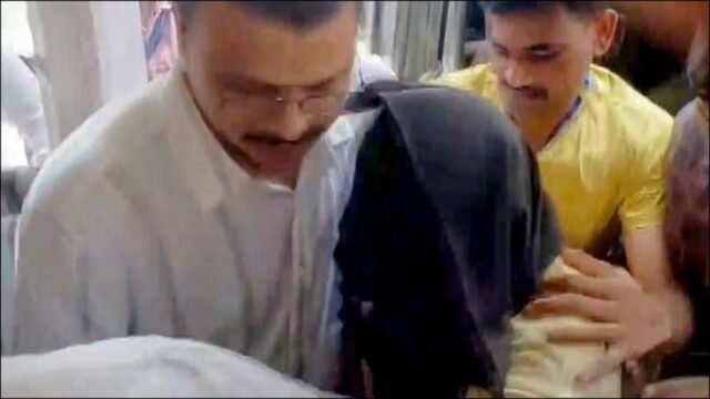 IPL 2026, Kolkata Knight Riders vs Rajasthan Royals LIVE: Ajinkya Rahane (left) and Riyan Parag (AP Photo)