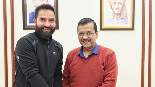 Trump is not satisfied with Iran's proposal on lifting the blockade on Strait of Hormuz. (Courtesy: Reuters)