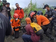 Indonesian rescuers find 1 body after volcano eruption as search continues for 2 more Indonesian rescuers find 1 body after volcano eruption as search continues for 2 more
