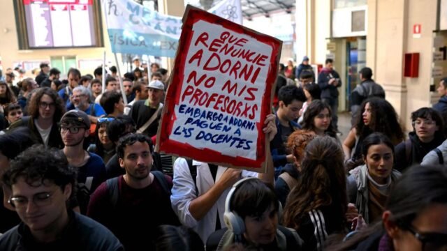 Mass protests in Argentina decry Milei's funding cuts to prized Mass protests in Argentina decry Milei's funding cuts to prized public universities
