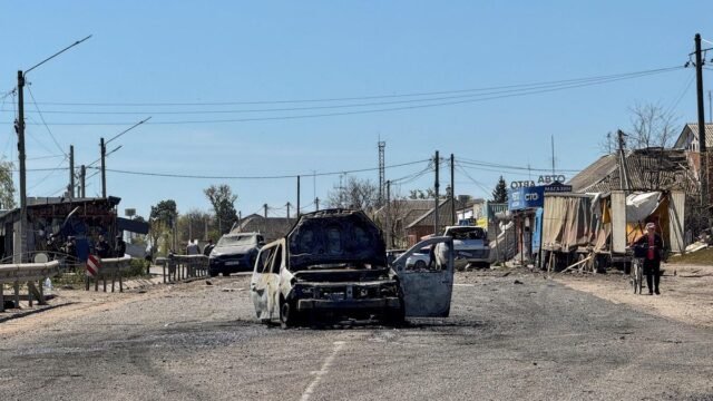 Ukraine and Russia declare separate truces